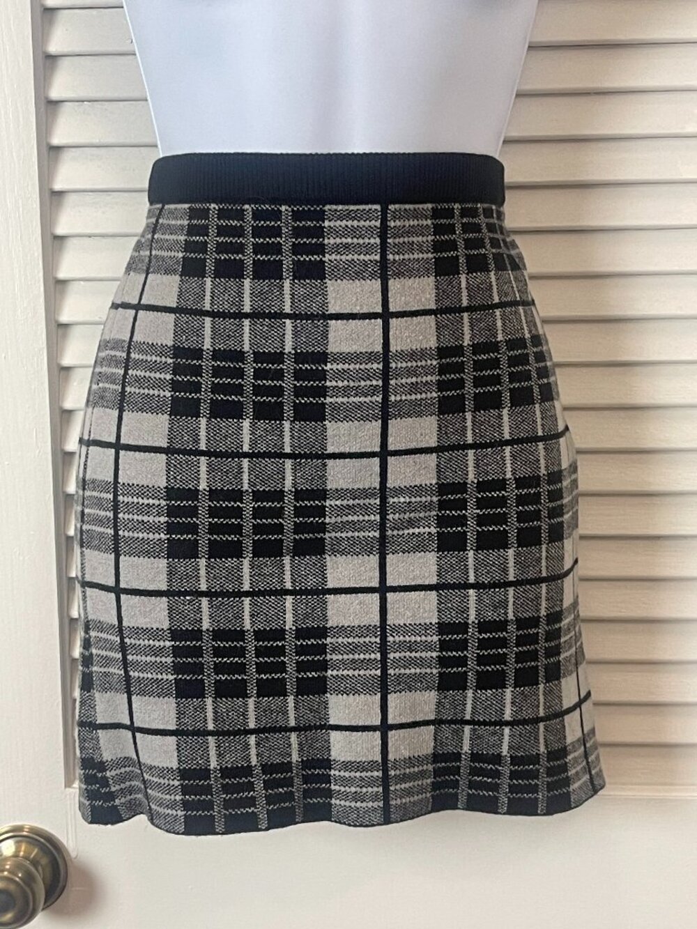 Love Tree Black Gray Plaid Sweater Knit Mini Skirt Medium